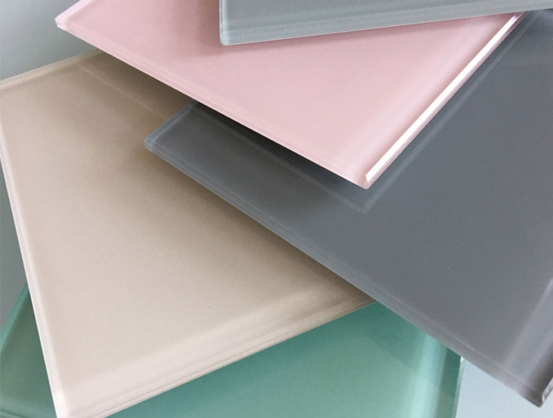 Colored glazed glass