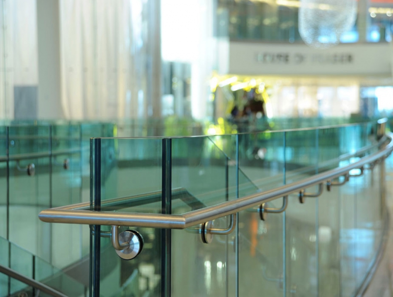 Laminated glass